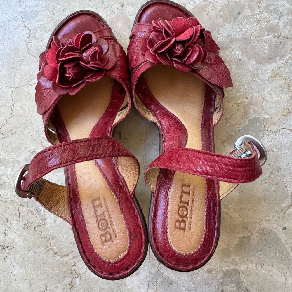 Born Women's Burgundy Sandals with Floral Detail